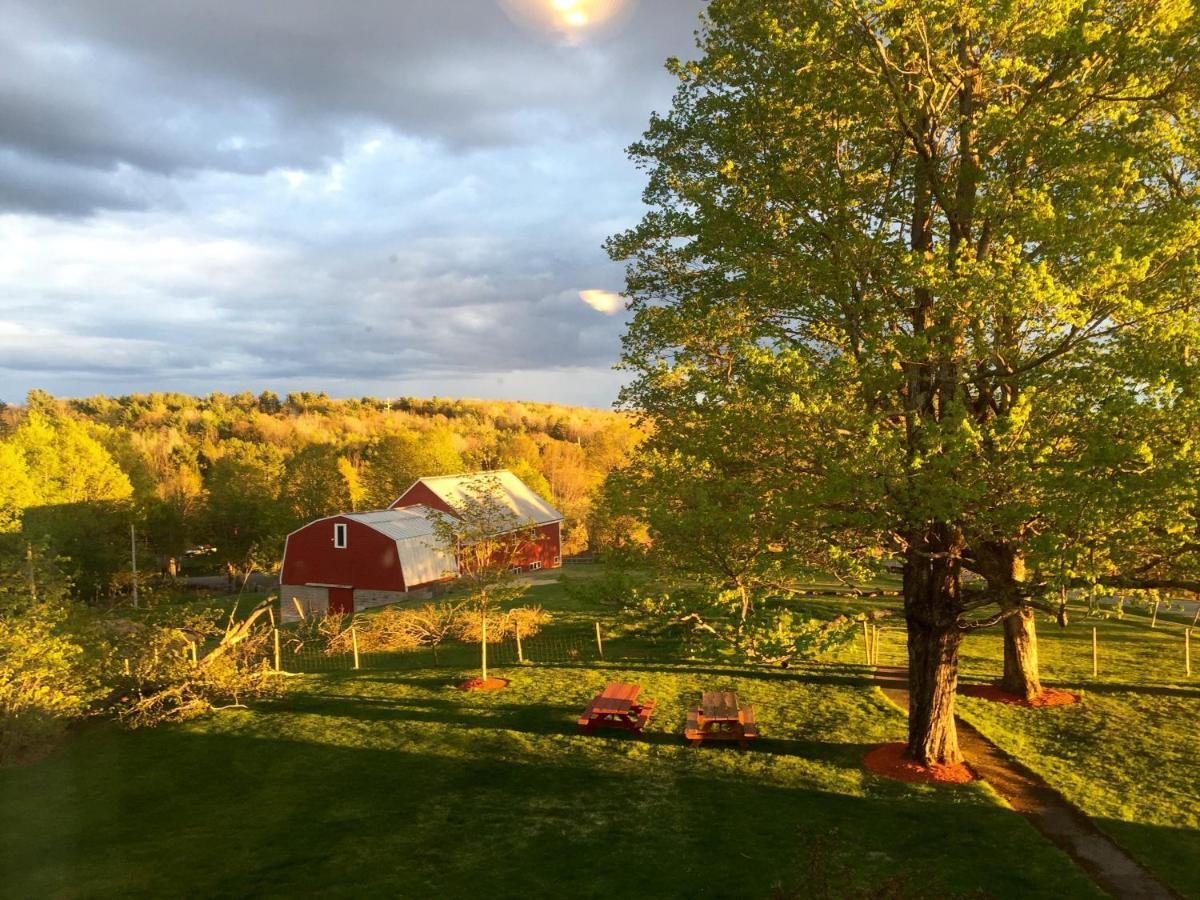 Maple Hill Farm 3*